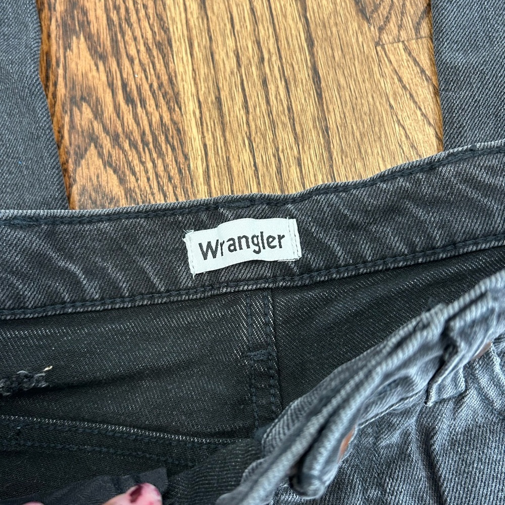 Wrangler Charcoal Denim Pants - Picture 4 of 7